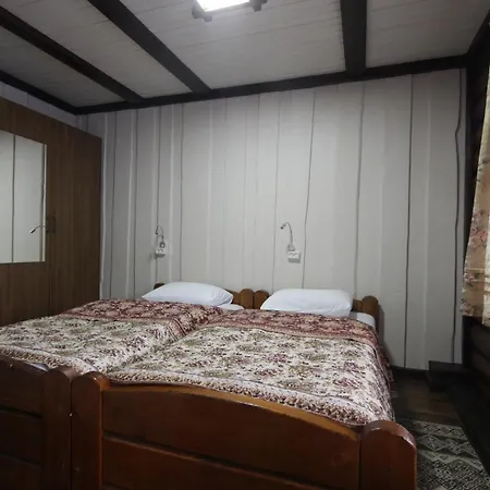 Fayniy Motel *